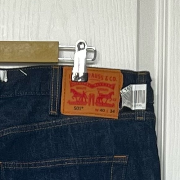 NWOT Levi’s Men’s 501 Original Shrink to Fit Jeans Button Fly Size 40W X 34L - Picture 10 of 13